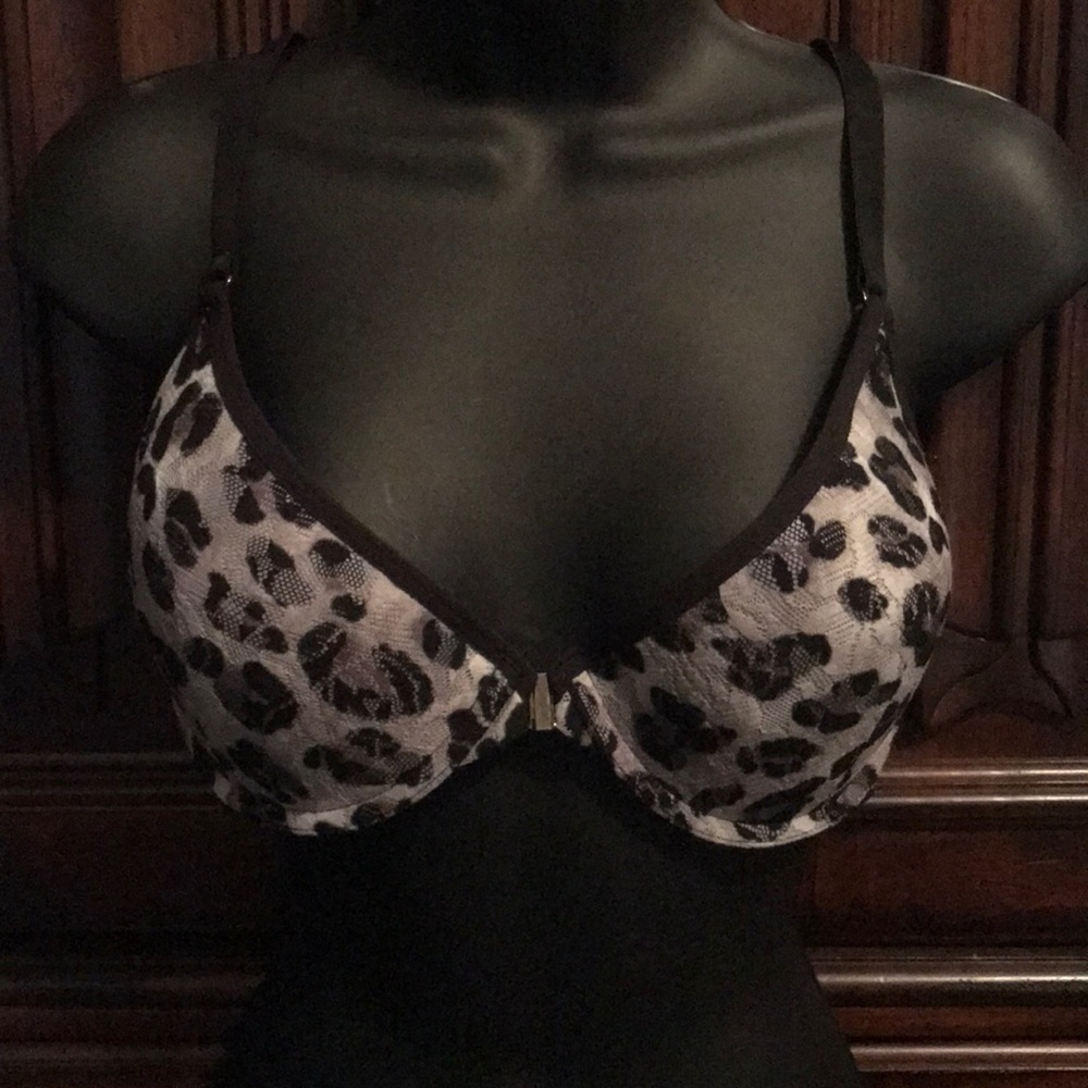 🌺 L.E.I. 36D PUSH-UP BRA